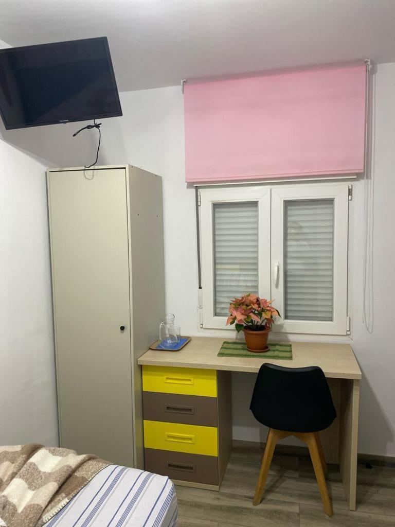 Casa Hombre Blanco Apartment Malaga Exterior photo